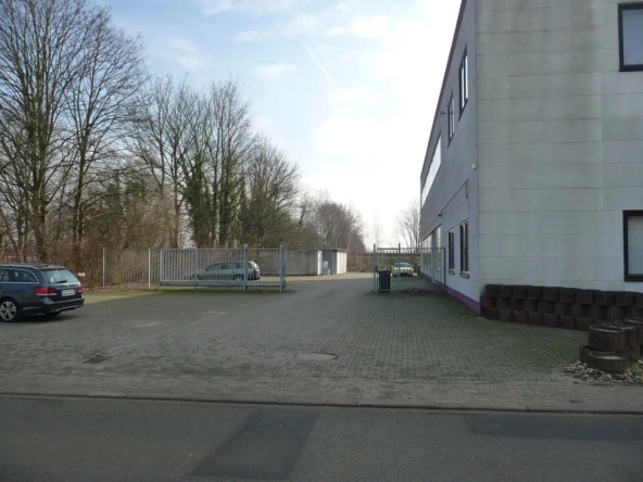 Außenfläche auf einem Gewerbegrundstück 2